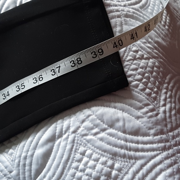 Reitmans Womens black pants. Size 12. Tapered with pockets. - Picture 5 of 13